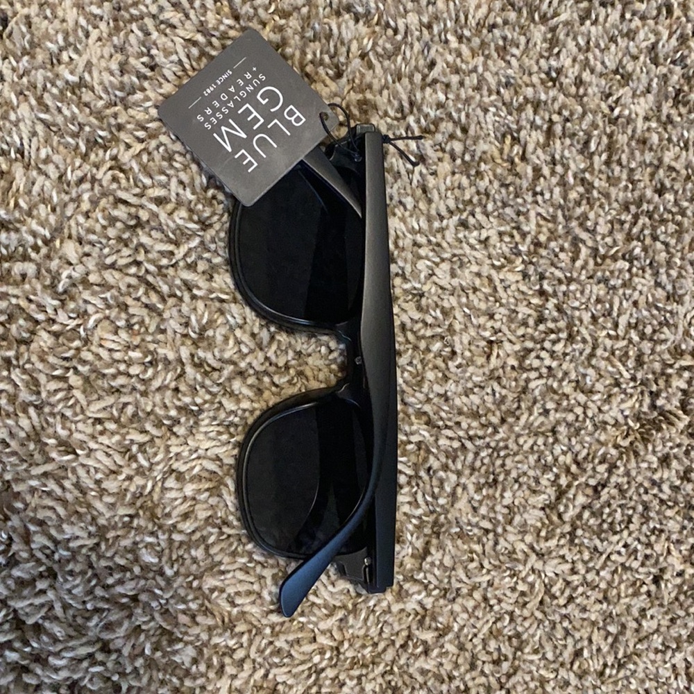 Sunglasses - Picture 2 of 5